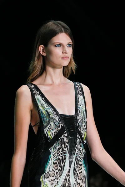Look 30